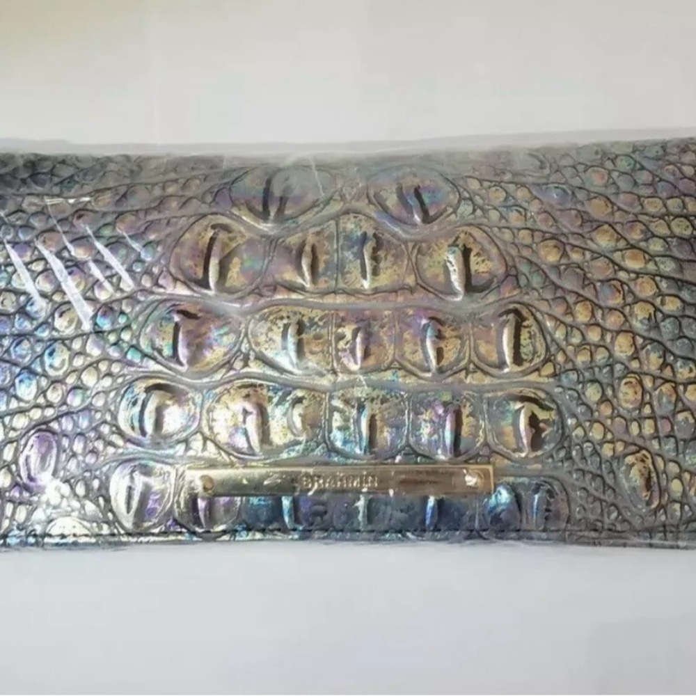 BNWT Brahmin large duxbury mother of pearl